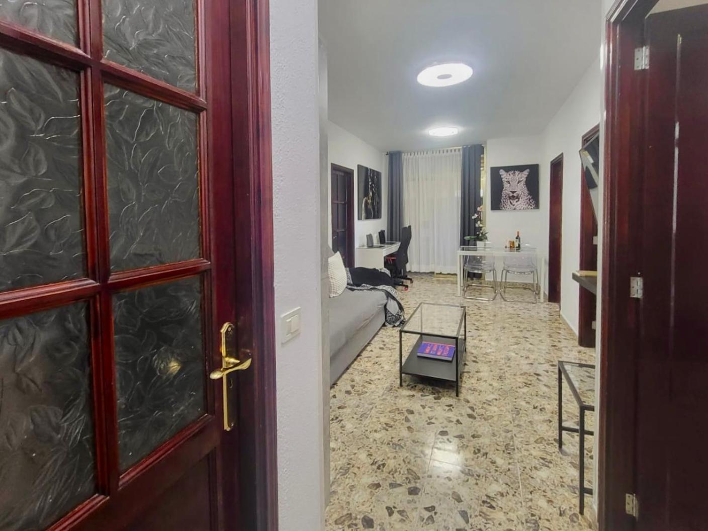 Affordable Holiday Accommodation For Large Families And Groups At Las Canteras Beach With 3 Bedrooms And Free Parking Las Palmas de Gran Canaria Exterior photo