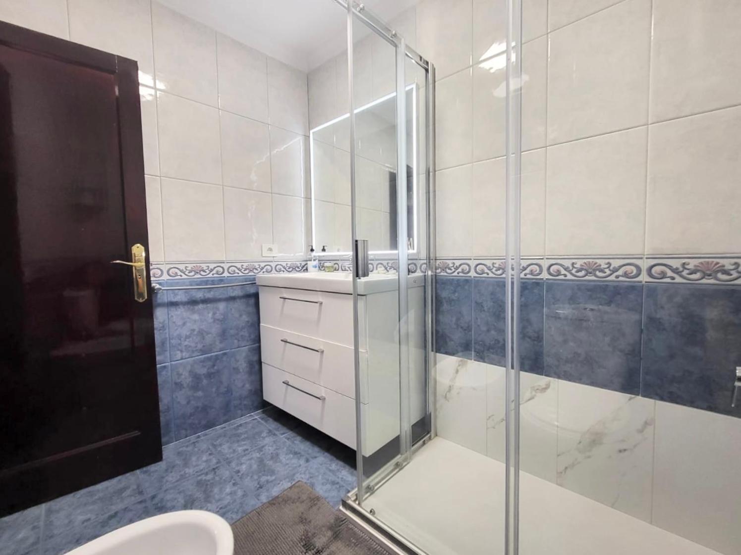 Affordable Holiday Accommodation For Large Families And Groups At Las Canteras Beach With 3 Bedrooms And Free Parking Las Palmas de Gran Canaria Exterior photo